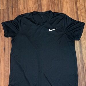 Nike Men's Black T-Shirt